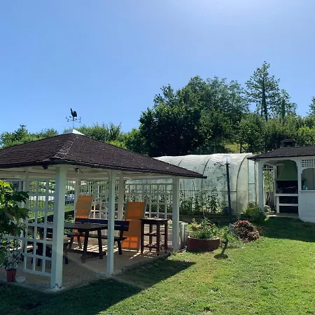 La Casa Al Santuario *